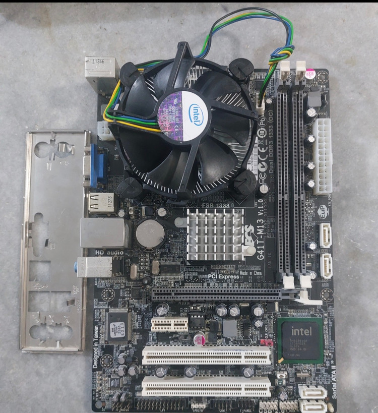 مادربرد ddr3 الایت گروپ مدل G41T- M13 استوک کاملا سالم همراه فن و Cpu E8200