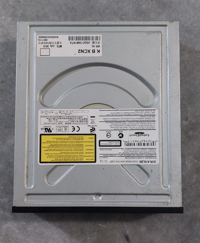DVD رایتر پایونیر ide استوک و کاملا سالم