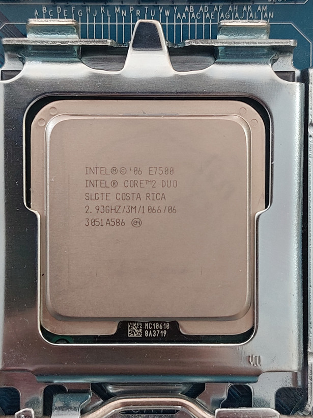 مادربرد ddr3 کومبو گیگابایت مدل G41M-Combo استوک کاملا سالم همراه فن و Cpu E7500 و ۴ گیگ رم ddr3