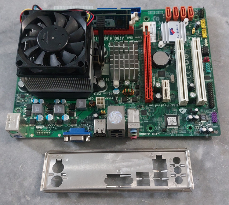 مادربرد ddr3 الایت گروپ مدل A780LM-M2 به همراه فن و CPU AMD ATHLON II 260 و ۸ گیگ رم استوک کاملا سالم