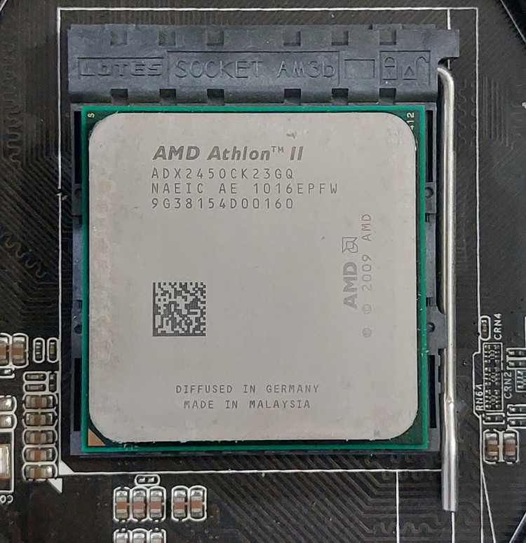 مادربرد ddr3 بایوستار مدل + A960G به همراه فن و CPU AMD ATHLON II ۲۴۵ و ۶ گیگ رم استوک کاملا سالم