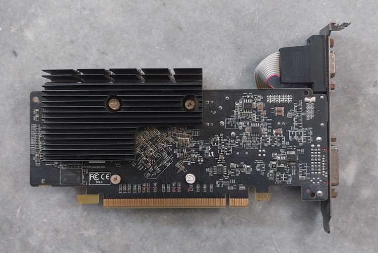 کارت گرافیک ۱ گیگ ddr3 سری ۵۴۵۰ برند xfx