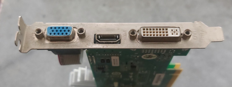 کارت گرافیک ۱ گیگ g210 ddr3 برند point of view
