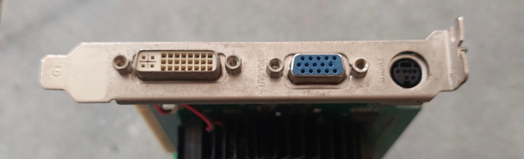 کارت گرافیک 512 مگابایت ddr2 مدل 8500Gt 128bit