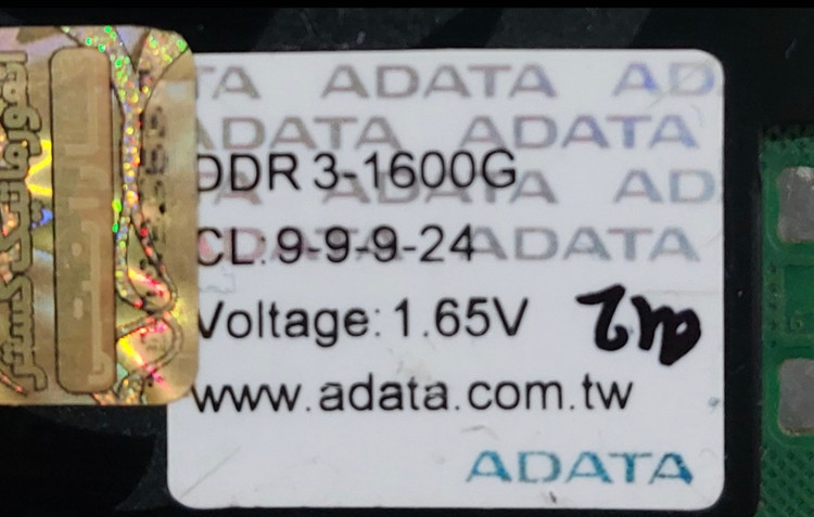 رم ۲ گیگ DDR3 دسکتاپ هتسینک دار باس ۱۶۰۰ برند ADATA اورجینال استوک کاملا سالم
