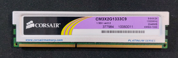 رم 2 گیگ DDR3 دسکتاپ فرکانس 1333 برند پلاتینیوم کورسیر هتسینک دار اورجینال استوک