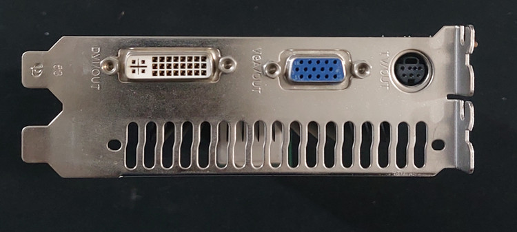 کارت گرافیک ۱ گیگ ddr2 مدل 9500GT 128bit استوک کاملا سالم