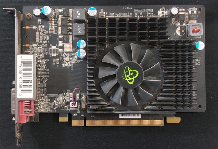 کارت گرافیک ۱ گیگ ddr3 مدل 4650 برند xfx استوک کاملا سالم