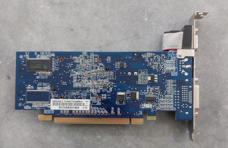 کارت گرافیک 64 مگابايت ddr2 asus en6200le استوک کاملا سالم