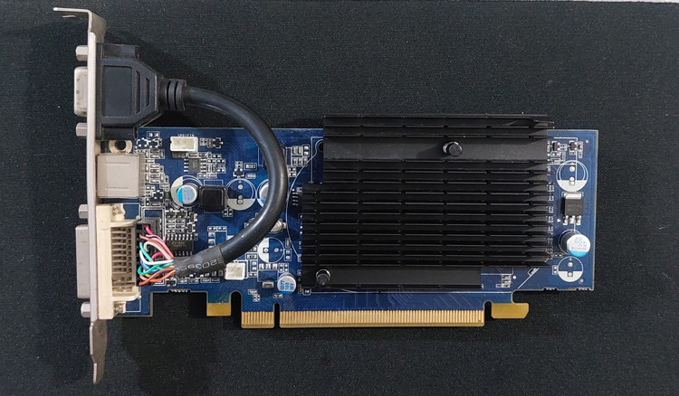 کارت گرافیک ۵۱۲ مگابايت zotac 8400gs ddr2