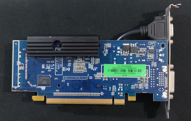 کارت گرافیک ۵۱۲ مگابايت zotac 8400gs ddr2