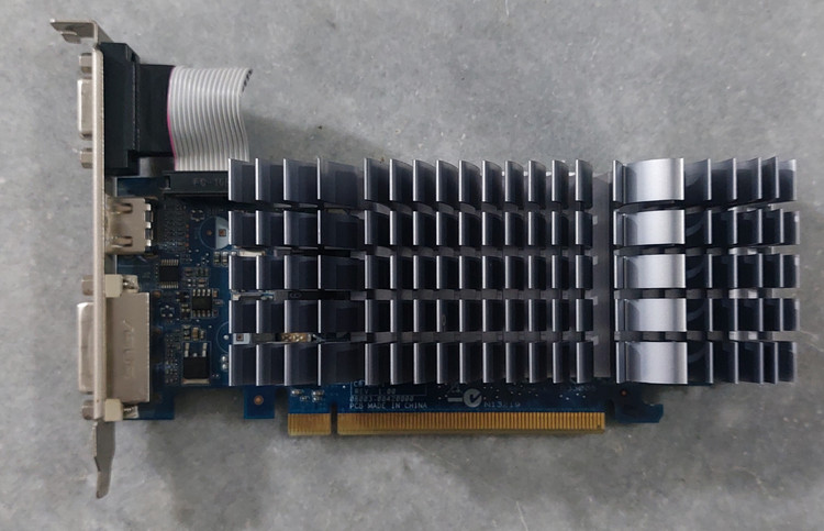 کارت گرافیک ایسوس ۱ گیگ مدل G210 SILENT رابط DDR3