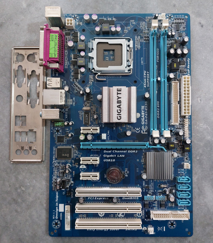 مادربرد ddr2 گیگابایت مدل GA-P41-ES3G استوک کاملا سالم