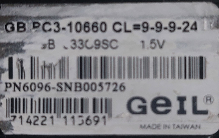 رم ۲ گیگ DDR3 دسکتاپ برند GEIL هتسینک دار اورجینال استوک کاملا سالم