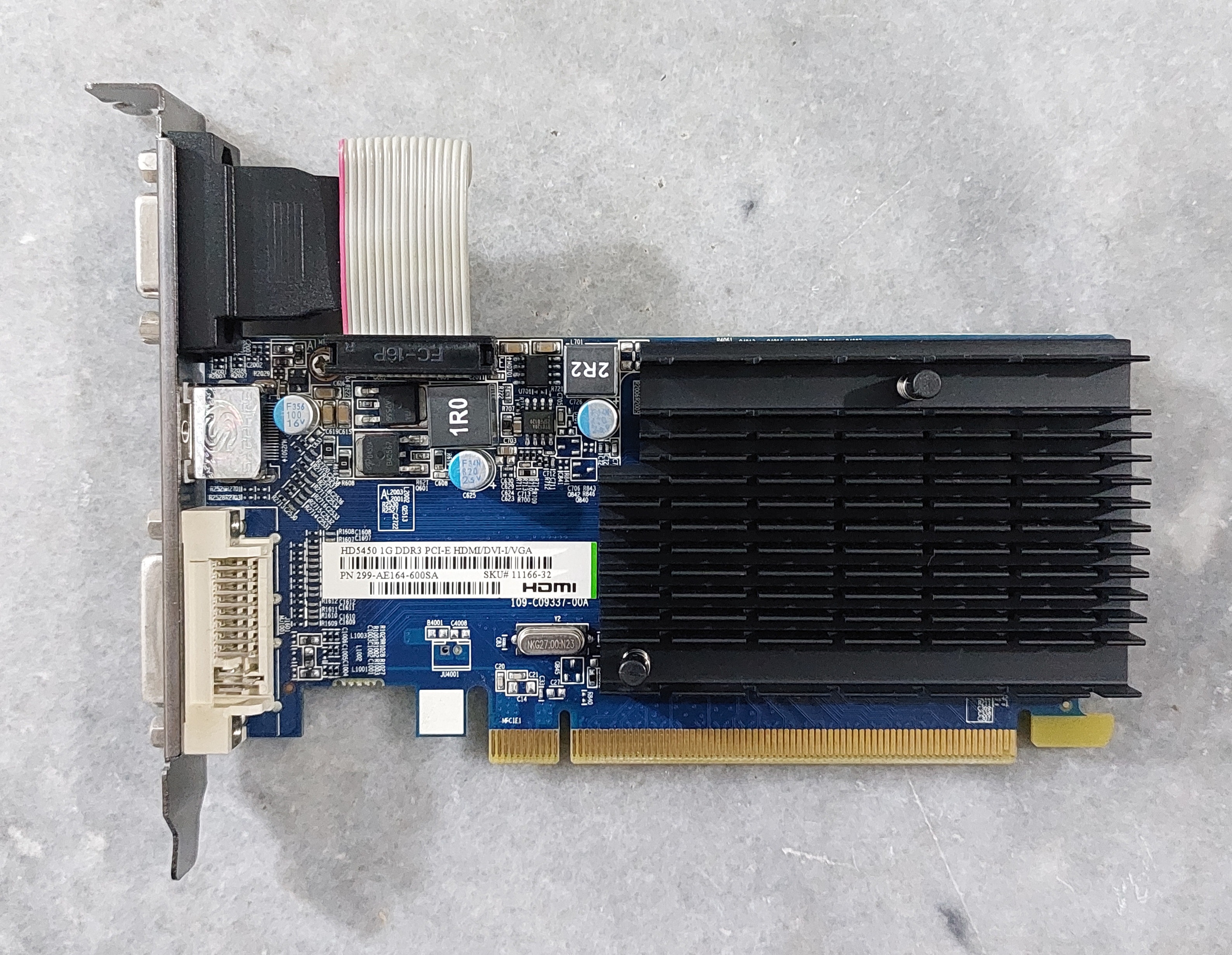 کارت گرافیک ۱ گیگ ddr3 سری ۵۴۵۰  برند ساپفایر