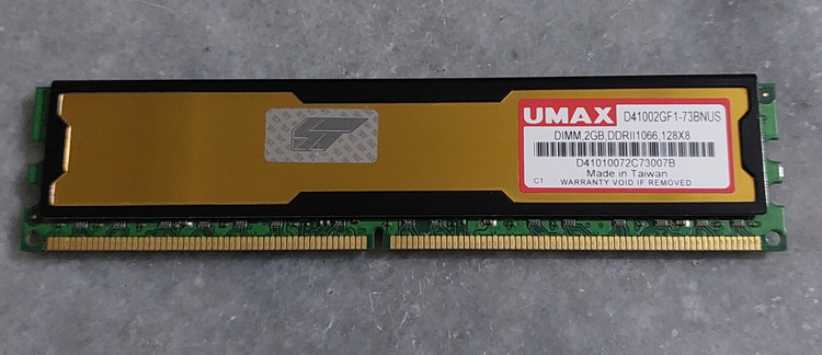 رم ۲ گیگ ddr2 دسکتاپ برند یومکس اورجینال استوک کاملا سالم