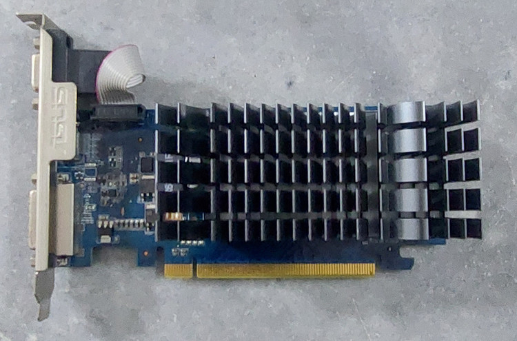 کارت گرافیک ایسوس ۱ گیگ مدل G210 SILENT رابط DDR3