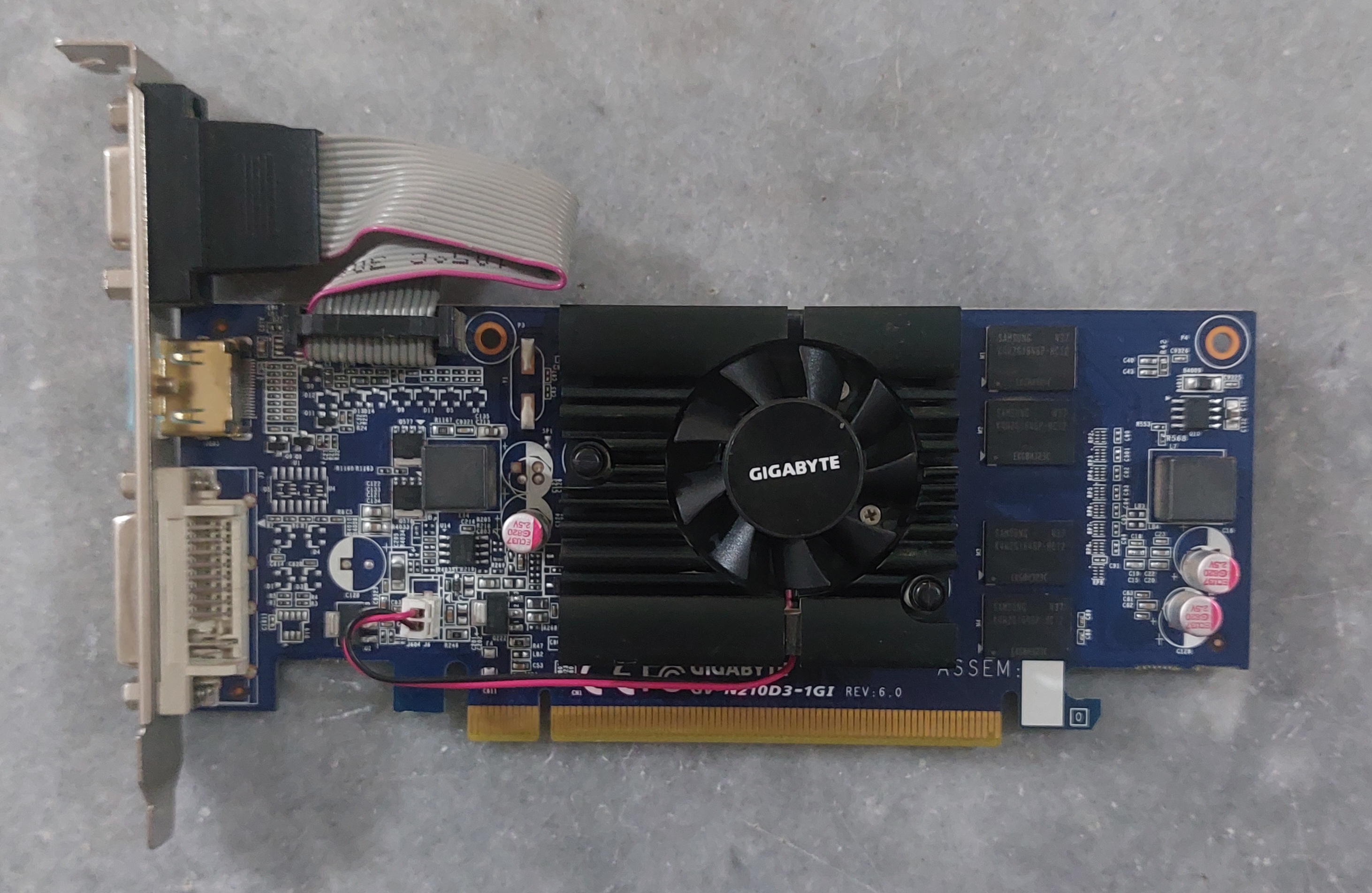 کارت گرافیک ۱ گیگ ddr3 مدل G210 gigabyte