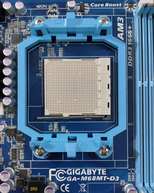 مادربرد DDR3 گیگابایت مدل GA-M68MT-D3 استوک کاملا سالم