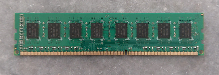 رم ۲ گیگ ddr3 دسکتاپ باس ۱۳۳۳ برند sp دو ور چیپ اورجینال استوک